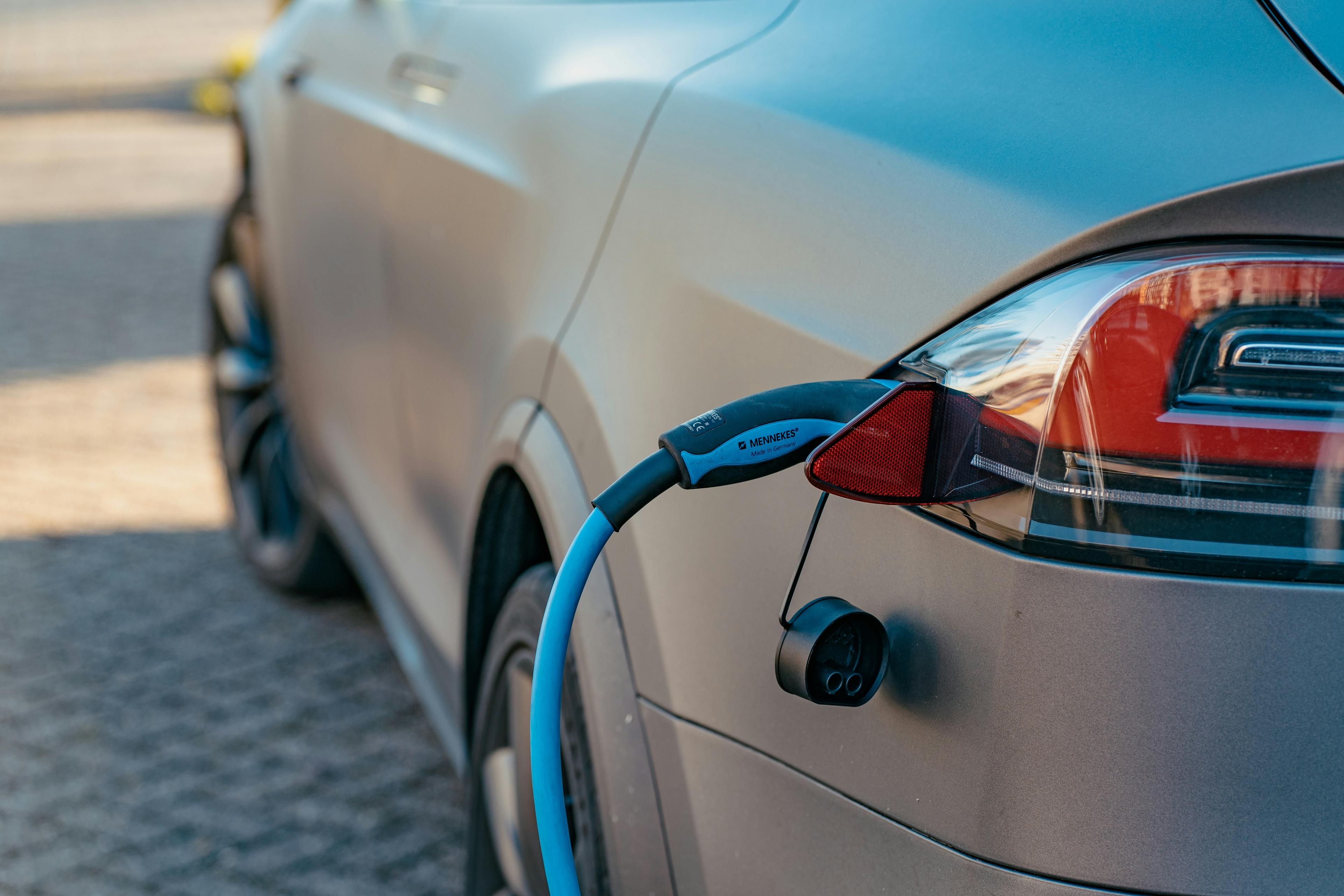 Milwaukee Secures $14.9 Million for Citywide EV Charging Network