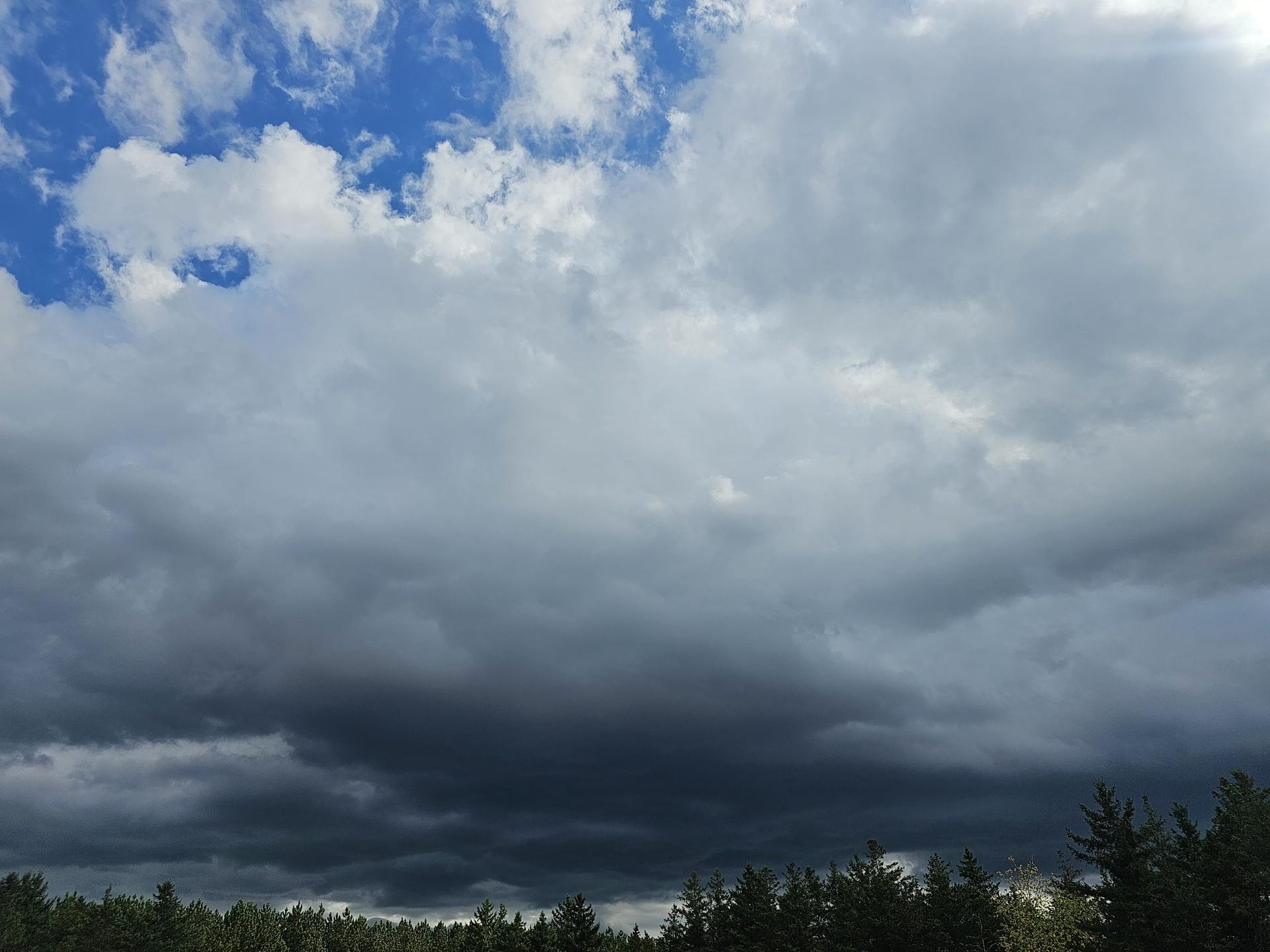 April-like weather in Wisconsin winter, surges in high winds and some storms