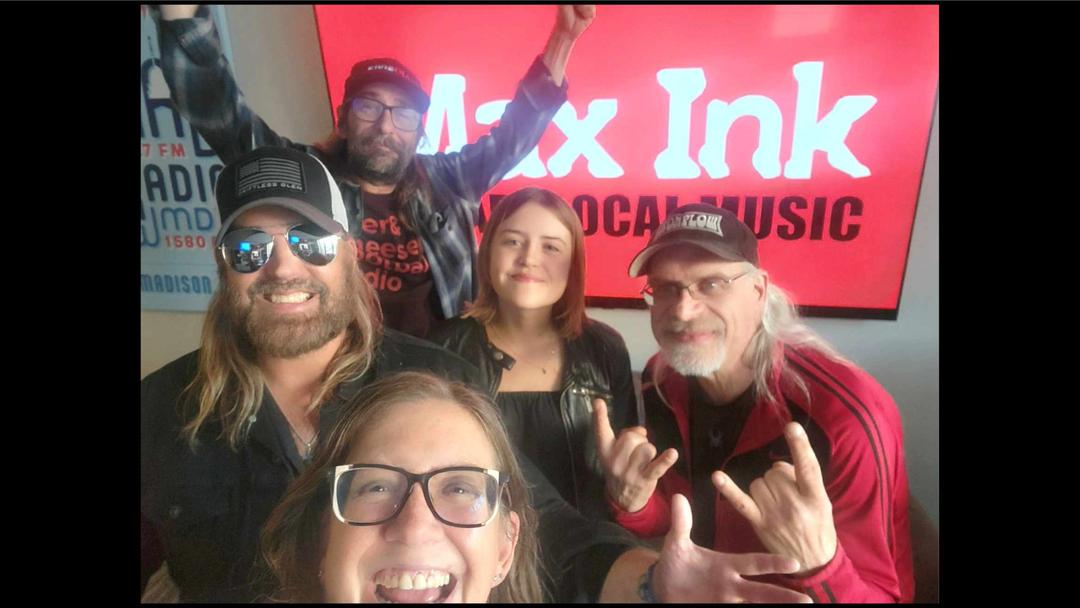 Max Ink Radio