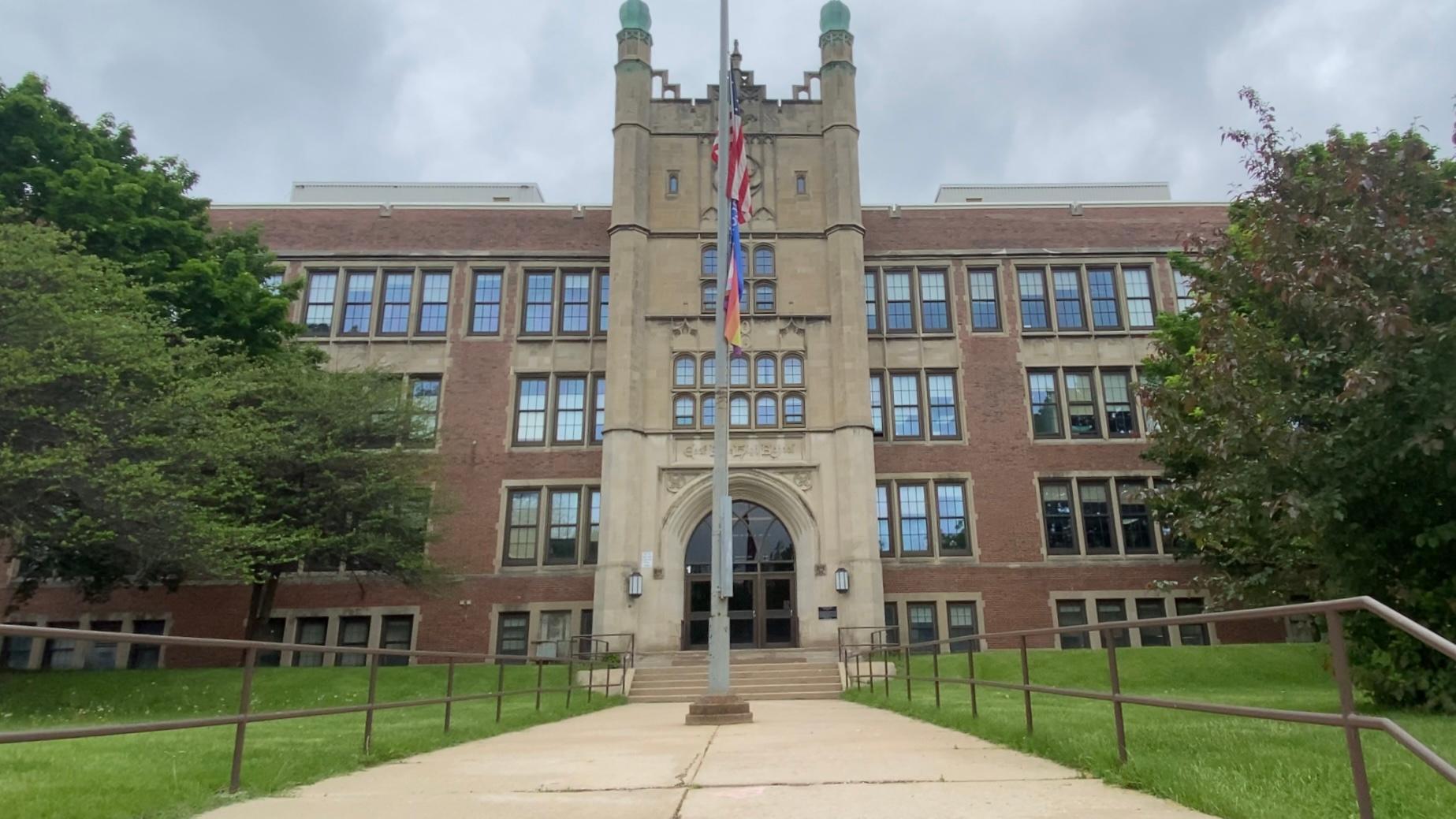 Madison Teachers Union Demands Negotiations after Act 10 Ruling Restores Right to Collective Bargaining