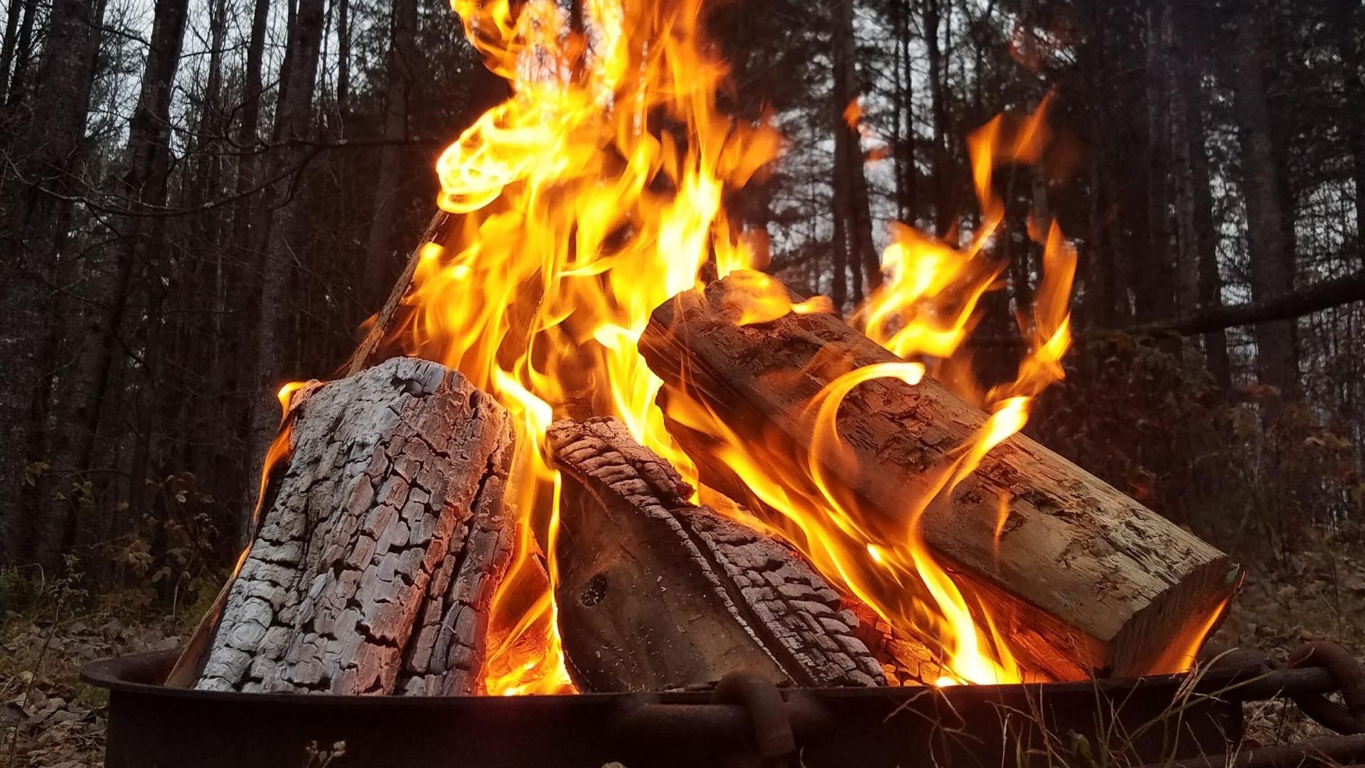 Fall Fires with High Winds: What to Know this Weekend