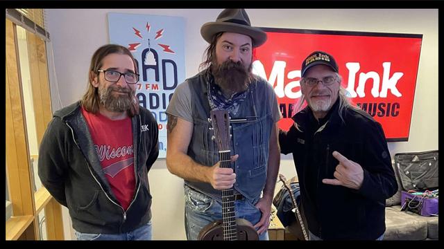 1931 National Resonator guitar and Lou Shields on Max Ink Radio