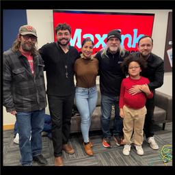 Peruvian Creole star Emy Castro moves to Madison and performs live on Max Ink Radio