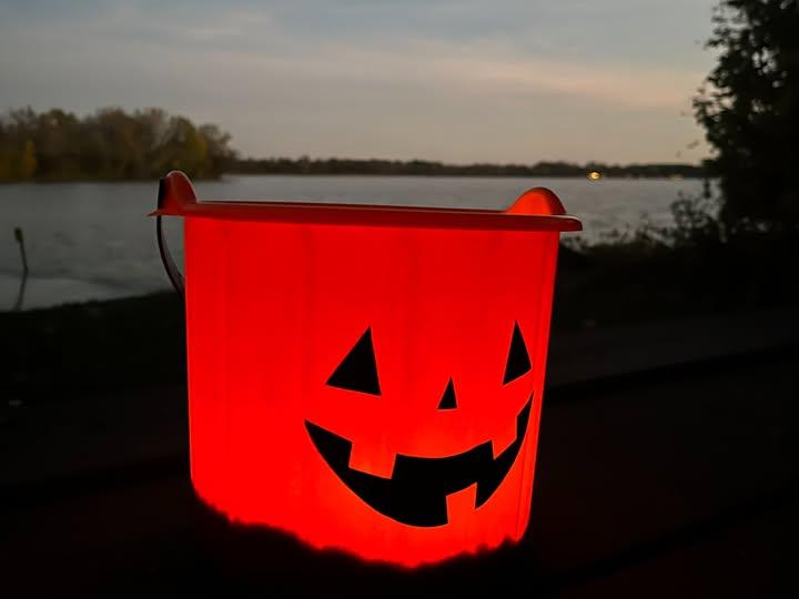 MAX FM Listening Area Trick or Treat Hours