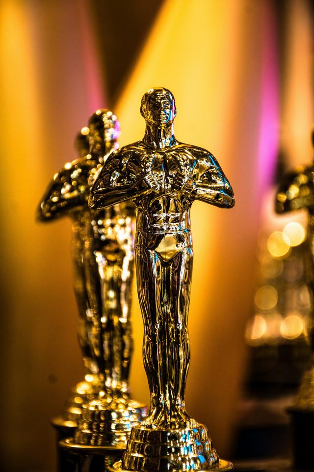 Film Critic Matt Mueller on the Oscars (Hour 1)
