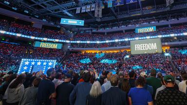 August 20, 2024 – Rally goers got LED wristbands that coordinated changing colors