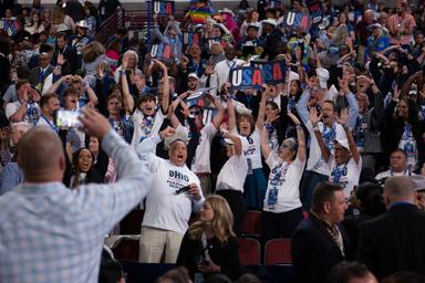 August 20, 2024 – Chicago, Illinois: The Ohio delegation doing a group photo on the second night at the Democratic National Convention.