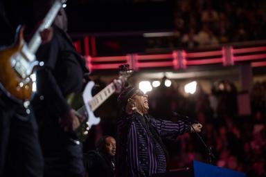 August 21, 2024 – Chicago, Illinois: Stevie Wonder performs his song “Higher Ground,” at the Democratic National Convention.