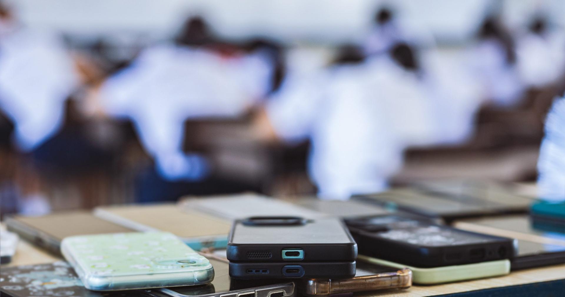 Teachers union calls for tougher tech rules in WI classrooms