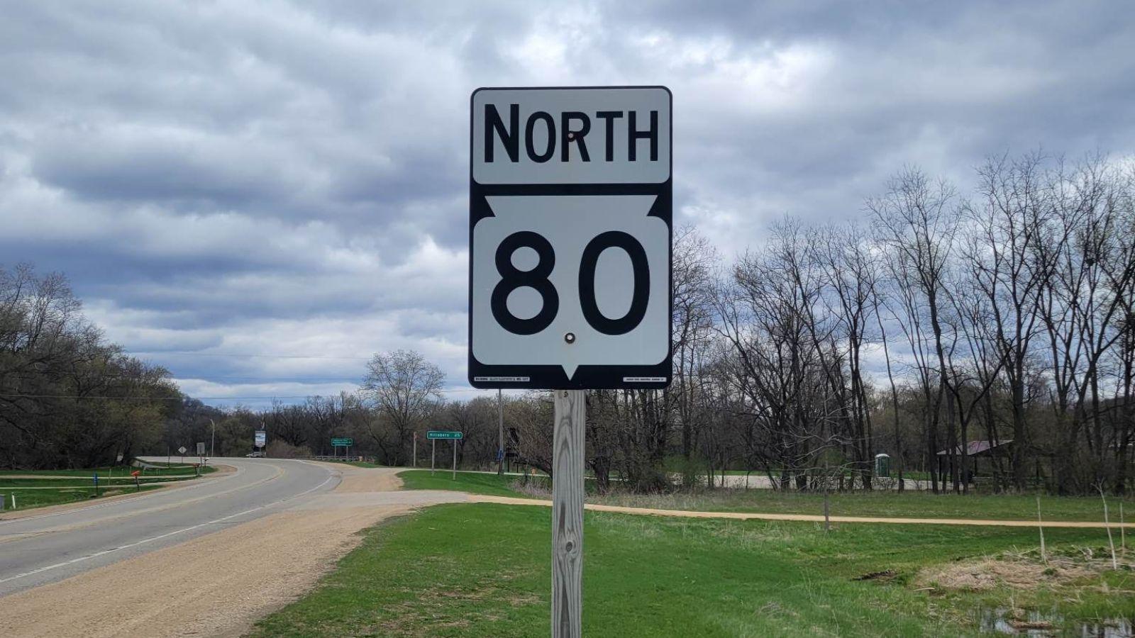 Bill would designate State Highway 80 as a memorial highway