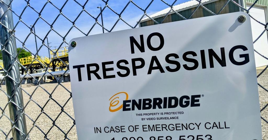 Wisconsin DNR tells Enbridge to stop work on pipeline after natural gas leak