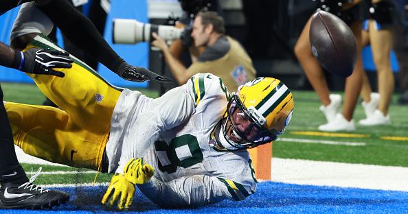 Green Bay loses undisciplined, controversial game in Detroit, 20-17