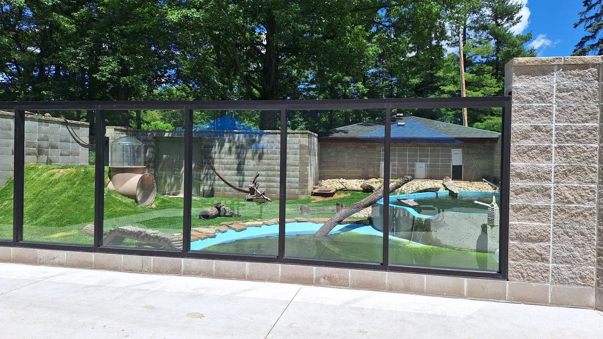 Otter enclosure