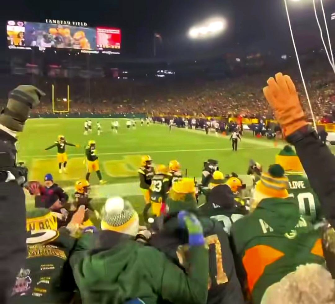 Fans cheer Go Pack Go thanks to Lovell Ives