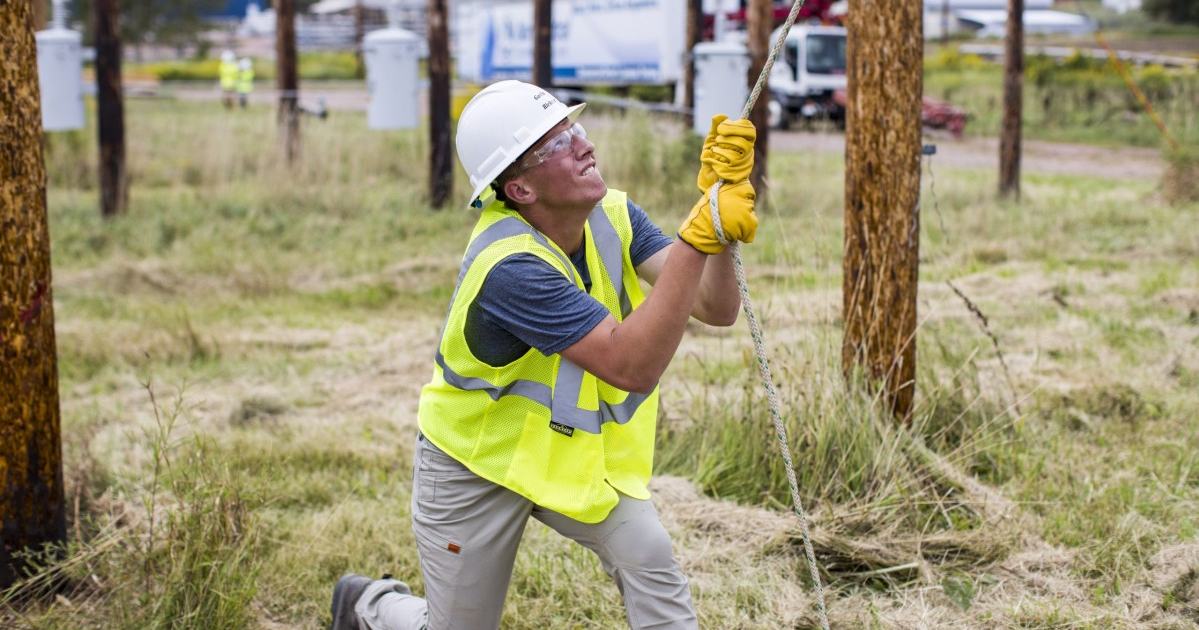 As data centers test Wisconsin's electrical grid, job opportunities flourish 60 feet in the air