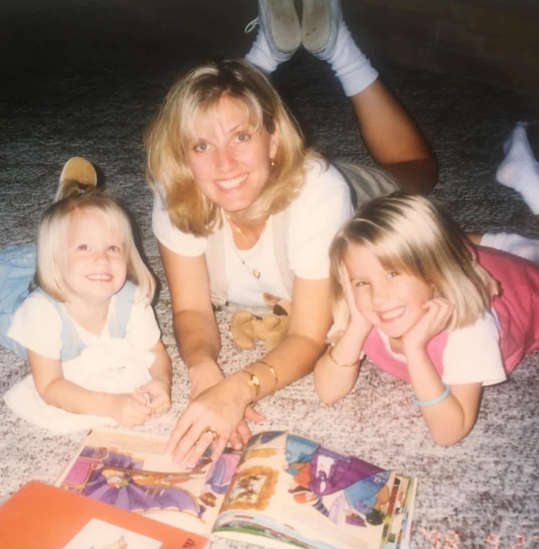 web Madison Malone her mom and sister