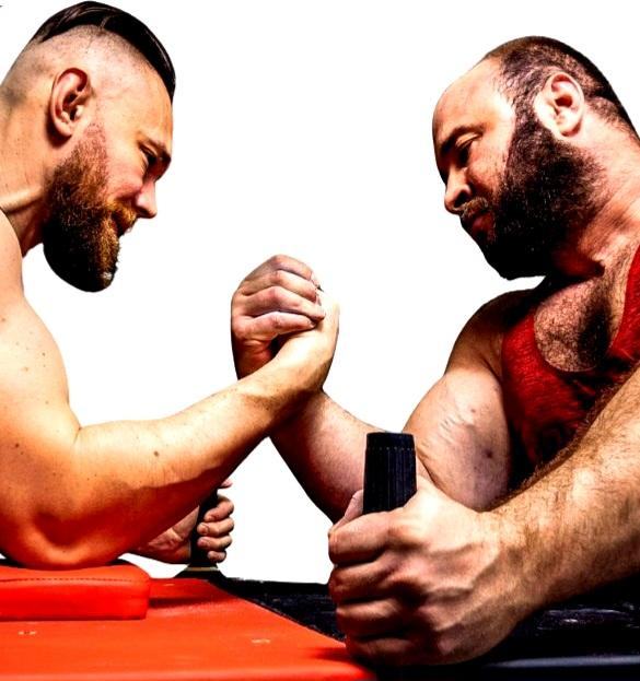 web arm wrestling at oshkosh arena