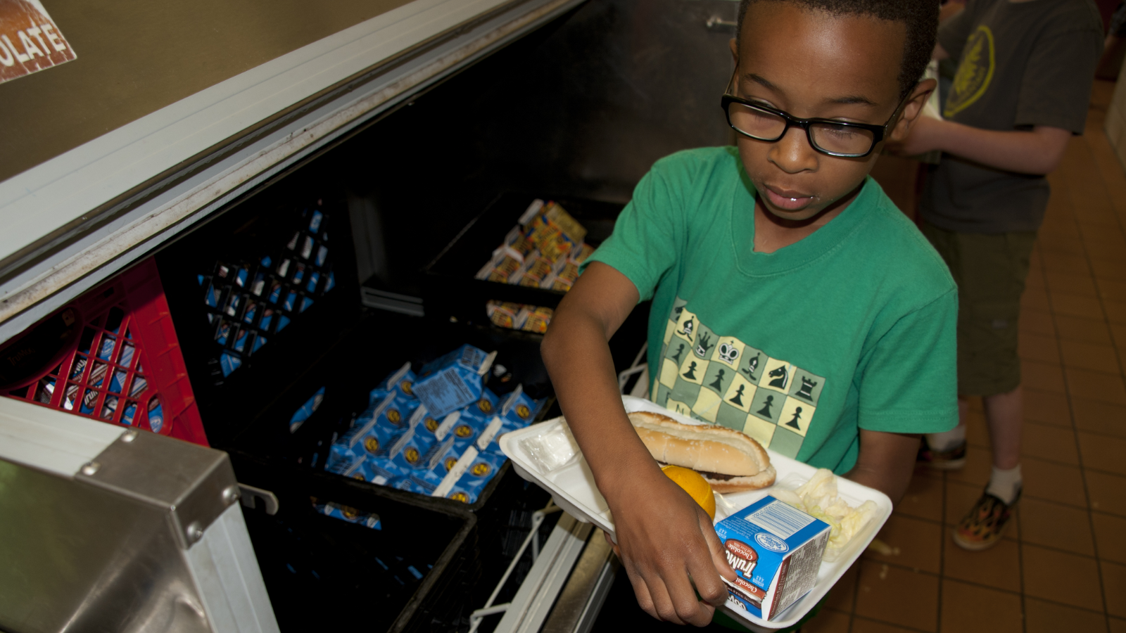 School Districts offer free meals for children