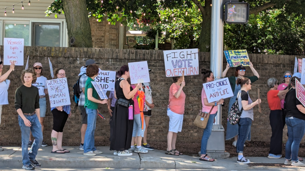 Women's group marches for reproductive rights - WGBW - Green Bay