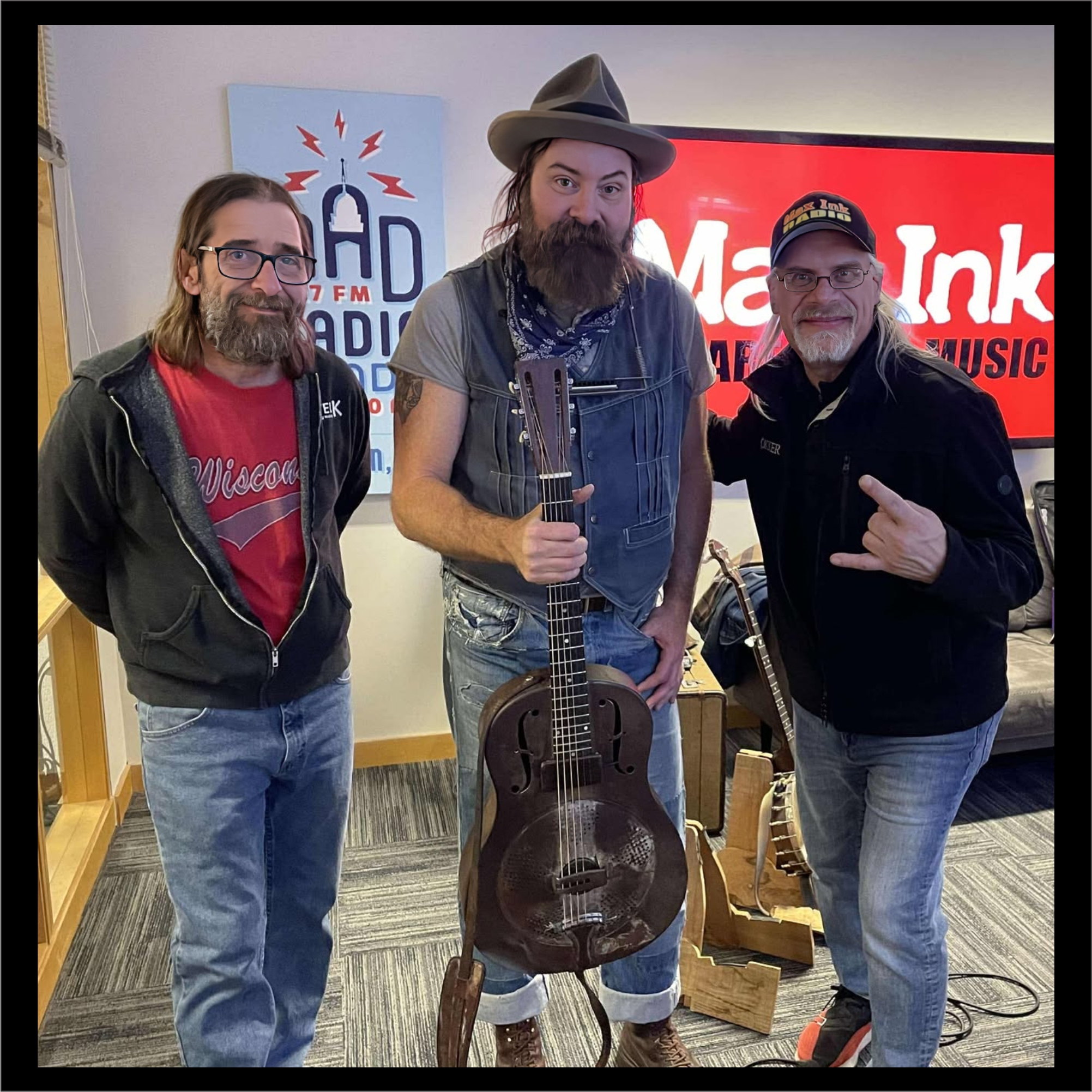 Max Ink Radio