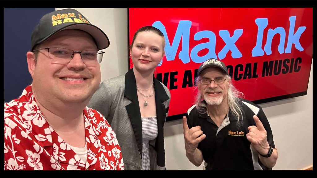 Rob Roberts, Sigra DeWeese, Rökker