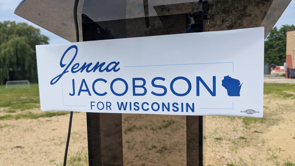 Jenna Jacobson announces that she is running for state Senate in District 17.