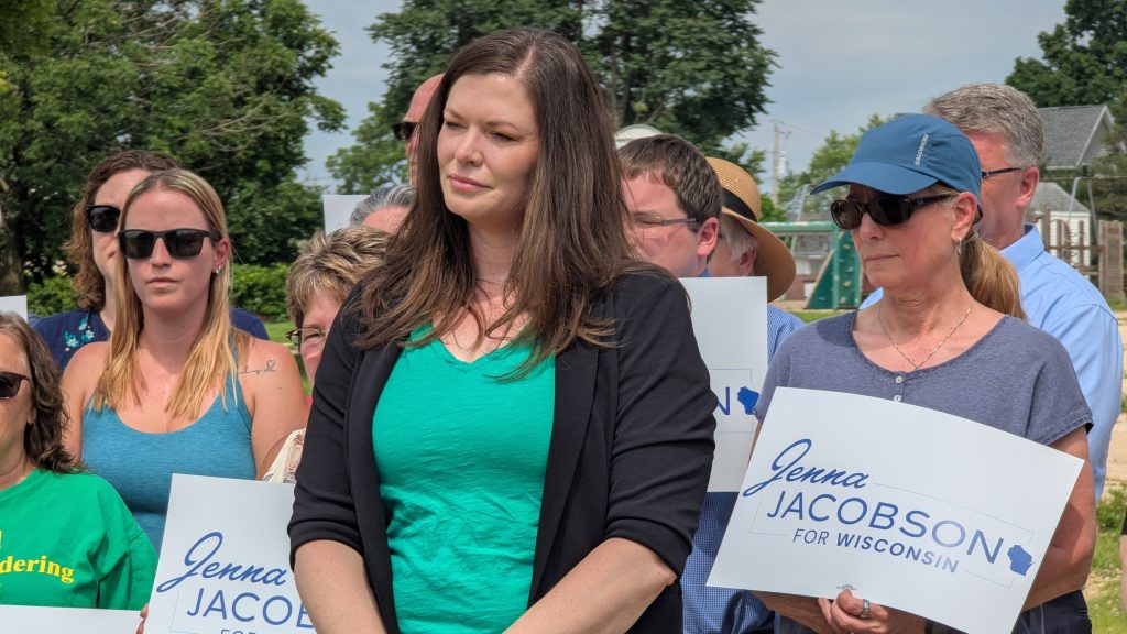 Jenna Jacobson announces that she is running for state Senate in District 17.