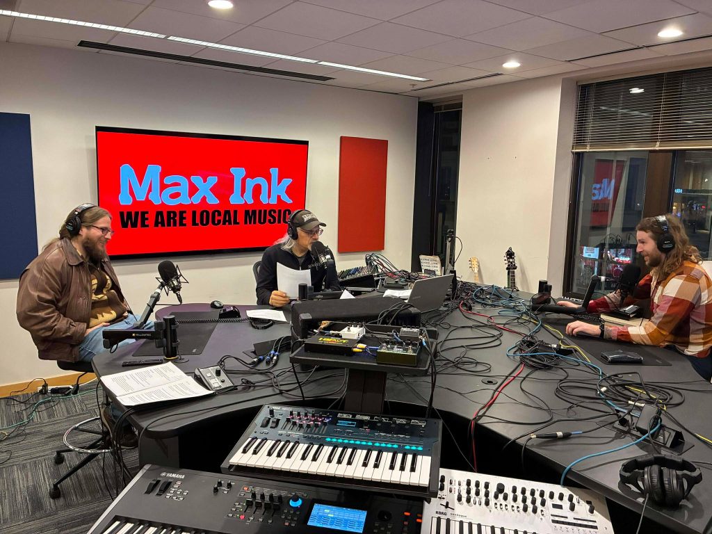 Mark, Rökker, Andrew