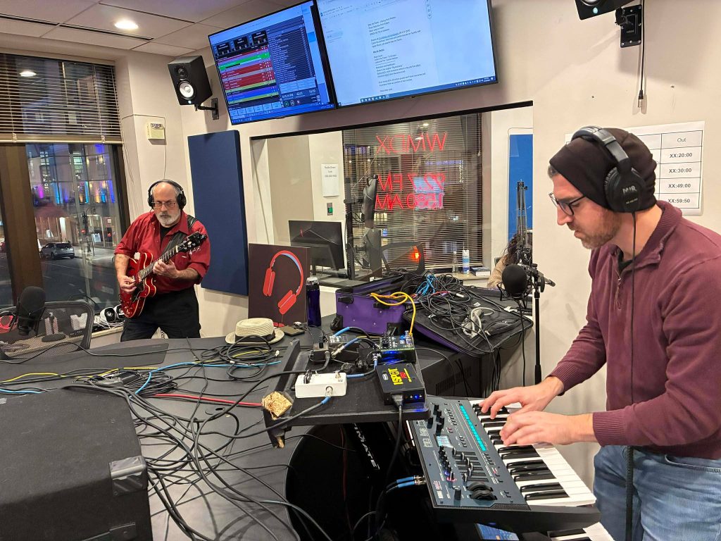 Lakewaves Trio's Bruce Wasterstrom and Graham Marlowe on Max Ink Radio