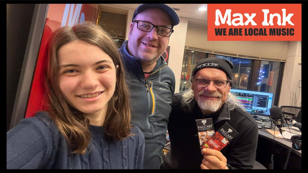 Jane Lowy, James Ferrett, Rökker