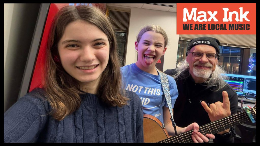 Jane Lowy, Paige Kleber, Rökker