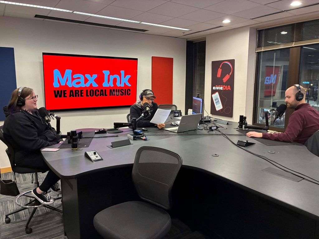 Alyssa & Tom Engen in the WMDX studio with Rökker