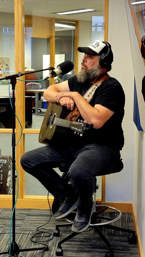 Mason Meyer peforming live on Max Ink Radio